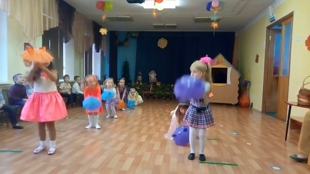 Танец с зонтиками. Сандруся Красотуся утренник смотреть онлайн
