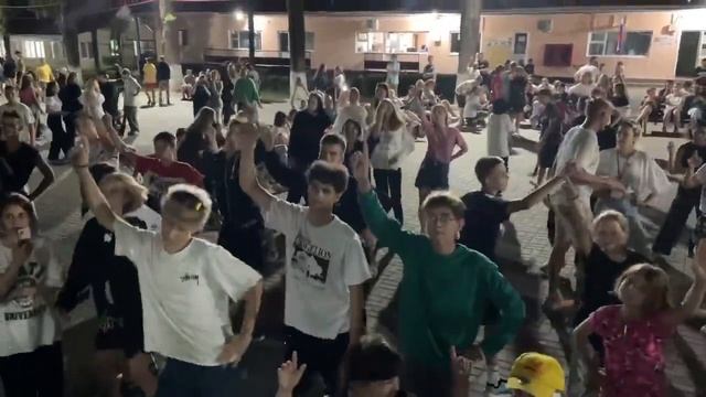 Лагерные танцы смотреть онлайн