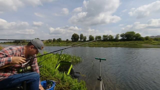 Ловля леща в городской черте смотреть онлайн