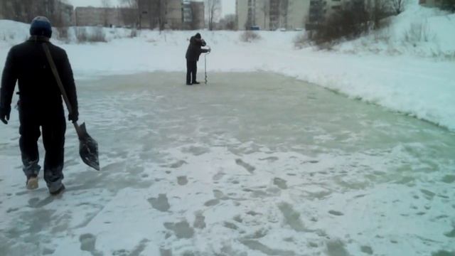 Измерение толщины льда на озере Светлом смотреть онлайн