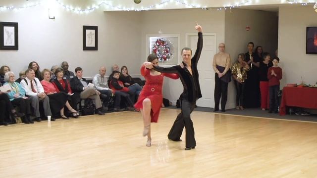 Rumba Show Dance at Ultimate Ballroom Dance Studio смотреть онлайн