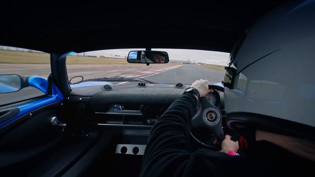 Bedford Autodrome Track day - dry session смотреть онлайн