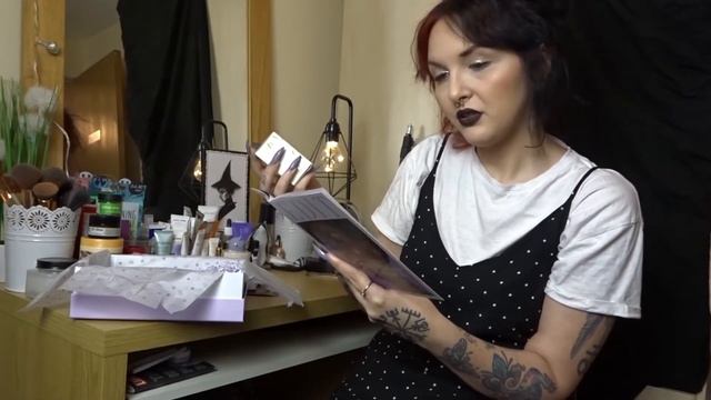 LOOK FANTASTIC BEAUTY BOX UNBOXING - January 2021 - There's Some Changes! смотреть онлайн