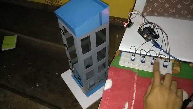 ELEVATOR-Project using Arduino Uno смотреть онлайн