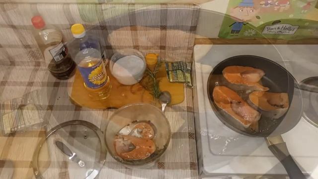 Стейк из форели на сковороде! смотреть онлайн