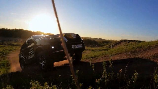 FORTUNER 2021 / Toyota которая не признает ограничений на бездорожье смотреть онлайн