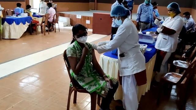 my vaccination day ? ?️ how my body reacts after vaccination ? смотреть онлайн