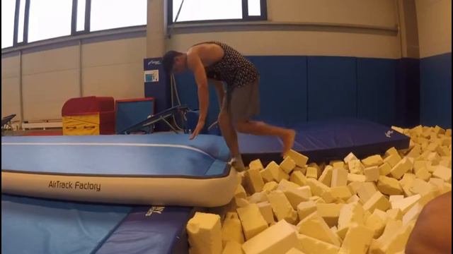 JOJOGYM смотреть онлайн