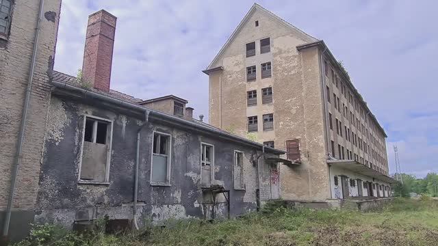 Склад ТБП. Хлебзавод. Вюнсдорф. Германия. 2022 год. смотреть онлайн