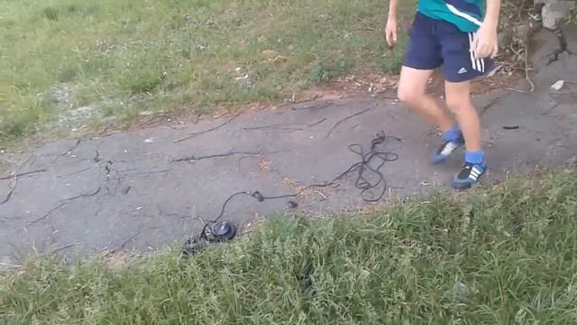 МОИ СТАРЫЕ НАУШНИКИ ОТПРАВИЛИСЬ ПРЯМО В АД! смотреть онлайн