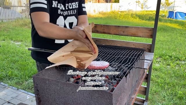 БЫСТРО ПРИГОТОВИТЬ БУРГЕР НА МАНГАЛЕ #бургергриль #бургер #мангал #науглях