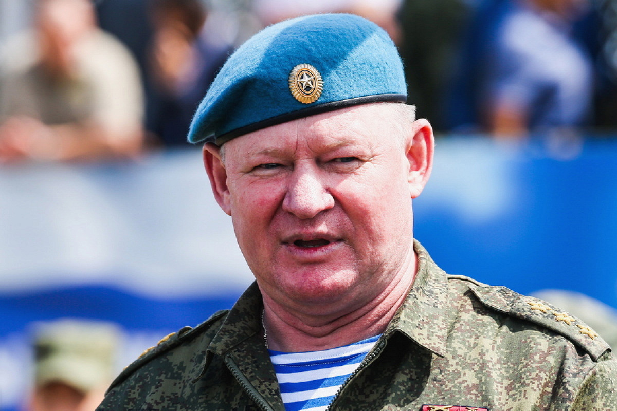 Интервью с Командующим ВДВ Героем РФ генерал-полковником Сердюковым А.Н. Новый облик Воздушно-десант смотреть онлайн