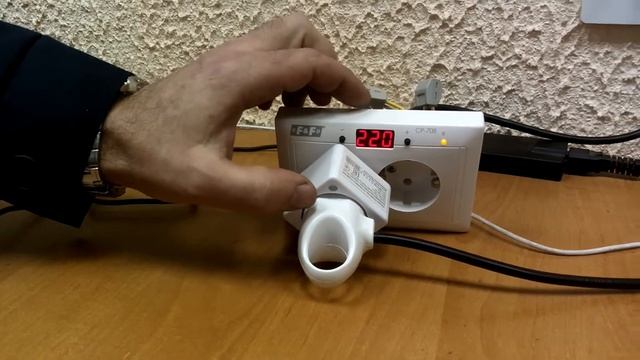 F&F CP-708 и Redmond SkyPlug 100S