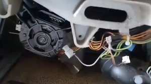 Ремонт стиральной машины Bosh maxx4. Замена тэна,восстановление амортизаторов