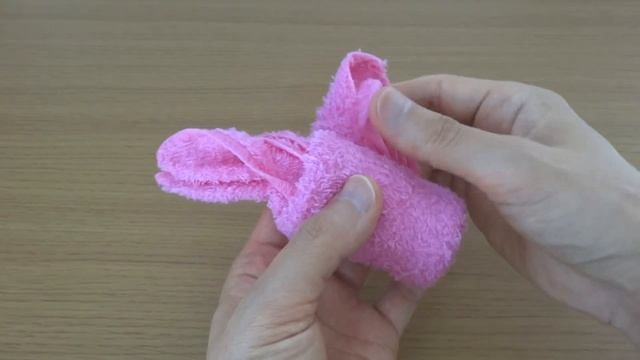Super Easy Towel Bunny　超カンタン！おしぼりウサギの作り方 смотреть онлайн