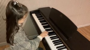 Л. Бетховен. Романс. II часть из Сонатины соль мажор. Исполняет Она Якубовская, 8 лет, Клайпеда