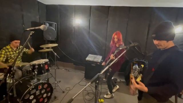 DROP STUFF - Оранжевый Слоник(live Garage) смотреть онлайн