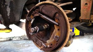 Задние колодки Daewoo Matiz (Матиз): замена по шагам.