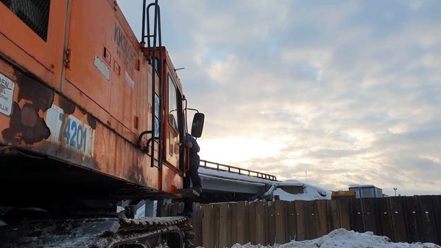 Hitachi KH300-3. Полный цикл демонтажа, перевозки, монтажа и пуско-наладки в течении суток. смотреть онлайн