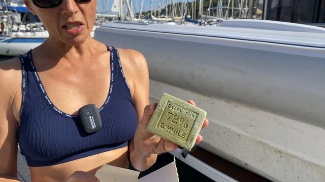 Как помыть днище лодки от ракушек #aleksandrtravel смотреть онлайн