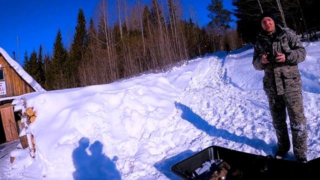 В ЛЕС НА МОТОСОБАКЕ. В ГОСТЯХ НА ЛЕСНОЙ ДАЧЕ. ЗАСТАЛИ ХОЗЯИНА. ЛЕСНАЯ ИЗБА. смотреть онлайн