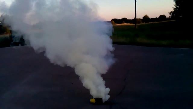 Дымовая шашка из Аммиачки и Туалетной Бумаги! смотреть онлайн
