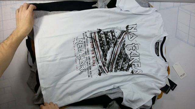 4774 Футболки мужские сток 2 пак 22шт, 3.3 кг, 23.9 €/кг смотреть онлайн