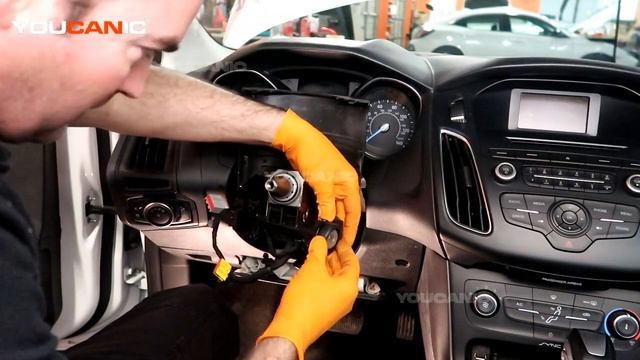 2012-2019 Ford Focus - Combination Switch & Ignition Key Switch Replacement смотреть онлайн