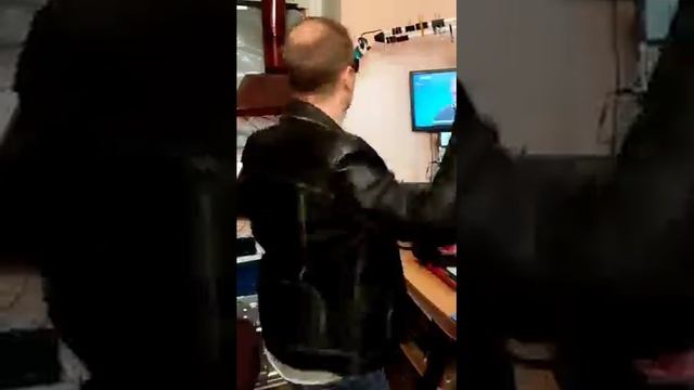 Нашел старый проигрыватель смотреть онлайн