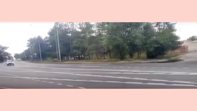 Ростовская область: "чудо" - разметка в Азове, перед оптико-механическим заводом! 😬 смотреть онлайн