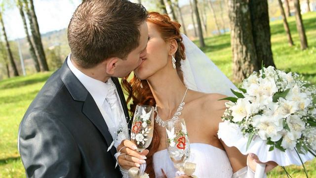 Платье белое. Петлюра. Кавер под гитару. Исполняет Николай Саллас смотреть онлайн