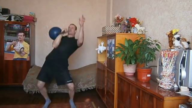 Подъем Гири 56 кг.18 раз за 30 сек.Jerk gira(KB) 56 kg.right hand. 18 reps in 30 sec.Sitnikov Vital смотреть онлайн