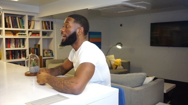 HOW I TRANSITIONED FROM THE DRUG GAME TO MAKING OVER $150K AS A TRAINER смотреть онлайн