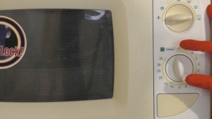 КАК ОТМЫТЬ ОЧЕНЬ ГРЯЗНУЮ МИКРОВОЛНОВКУ от СТАРОГО ЖИРА/ БЫСТРО и ПРОСТО за 3 минуты