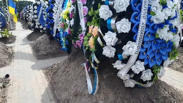 ПАМЯТАЙТЕ ЩО ЖИТТЯ ОДНЕ!!!! ЗАВЖДИ НАС ЧЕКАЮТЬ смотреть онлайн