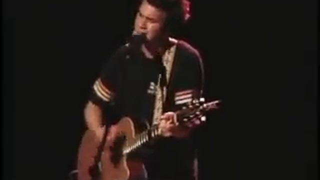 Howie Day - 03 - She Says - Live 05-10-2002 смотреть онлайн