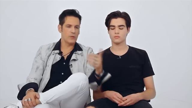 Ștefan Bănică Jr. și fiul lui, spectacol în bucătărie: "Am făcut genunchi de șarpe!" смотреть онлайн