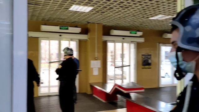 БЕЗ QR КОДА НЕ ПУЩУ В АПТЕКУ! МЕНЯ ЗАДЕРЖАЛИ) смотреть онлайн