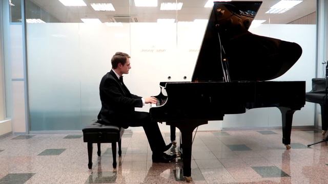 Р. Шуман, Симфонические этюды. Исполняет Сергей Белявский.
