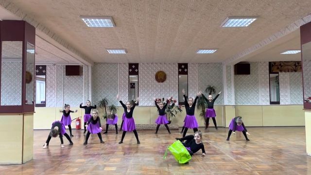 Студия танца «Мини-леди» «Большой секрет» 5-6 лет Репетиция смотреть онлайн