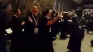 Прославление у католиков-харизматов! Католики зажигают!