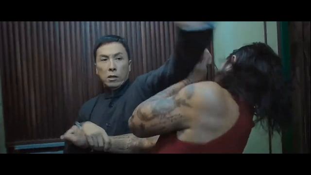 Ип Ман- Ип Ман бой в лифте смотреть онлайн