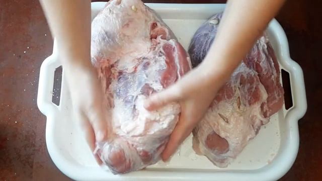 РЕЦЕПТ СОЧНОЙ и ВКУСНОЙ СВИНИНЫ в ДУХОВКЕ смотреть онлайн