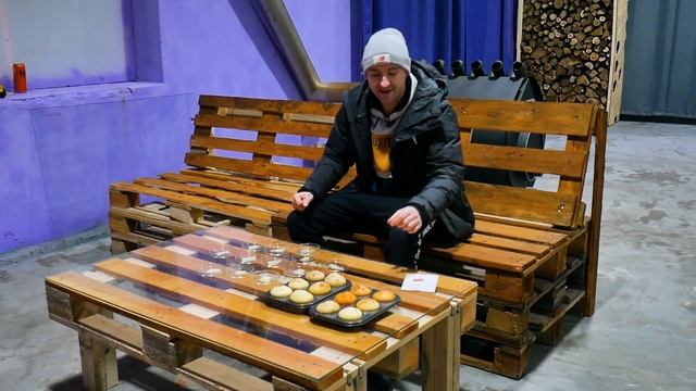 СДЕЛАЛИ КЕКСЫ на Reb bull, Томатном соке, Рыбном рассоле, Coca Cola... смотреть онлайн