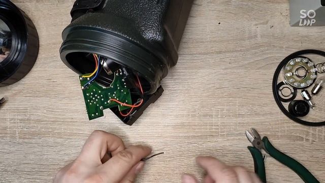 Ремонт ліхтаря EMOS 3810LED смотреть онлайн