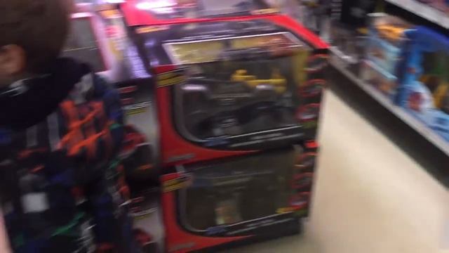 Куча игрушек! Предновогодний поход в Детский Мир! Nerf Rival и другие крутые игрушки! смотреть онлайн