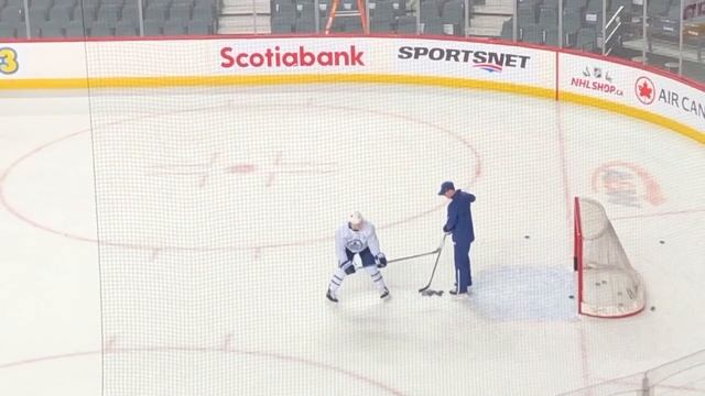 ФОРМИРОВАНИЕ НАВЫКА КОРОТКОГО КИСТЕВОГО БРОСКА ПОД ВОРОТАМИ смотреть онлайн