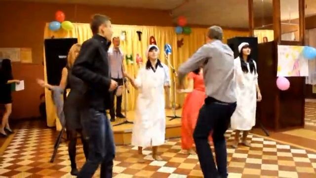 Падают листья смотреть онлайн