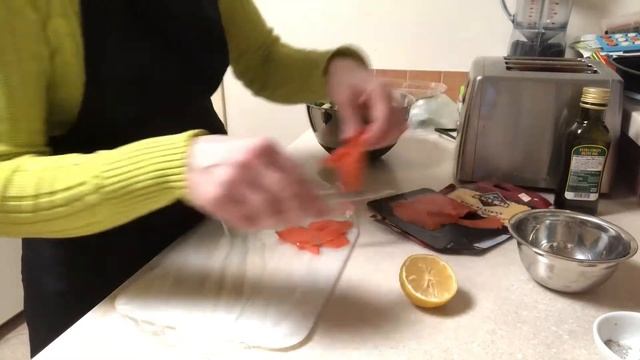 Салат со шпинатом и Копчёным лососем смотреть онлайн