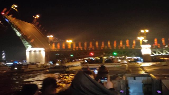 развод мостов по Питерски смотреть онлайн